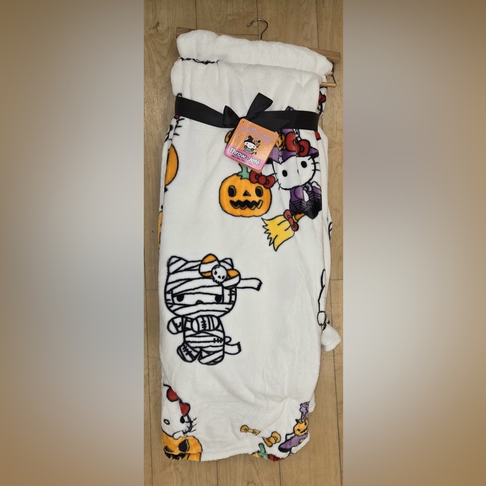 Hello Kitty Halloween 2 pack blanket